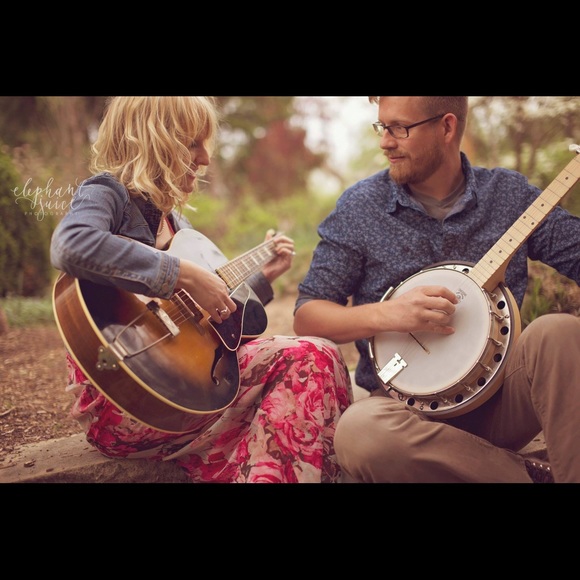 Meet your Posher, Jennifer - Picture 3 of 3